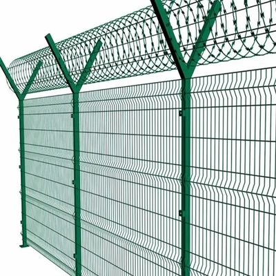 V Falte 3D-Panel Dreiecksecke Biegen starres Eisendrahtnetz Zaun Für Gartenzaun 5MM Draht Durchmesser PE beschichtete Oberfläche