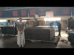 Grüner Anti-Kletter-Sicherheitszaun in großen Mengen