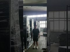 Sicherheitszaun mit Eisenpalettenfarbe schwarz